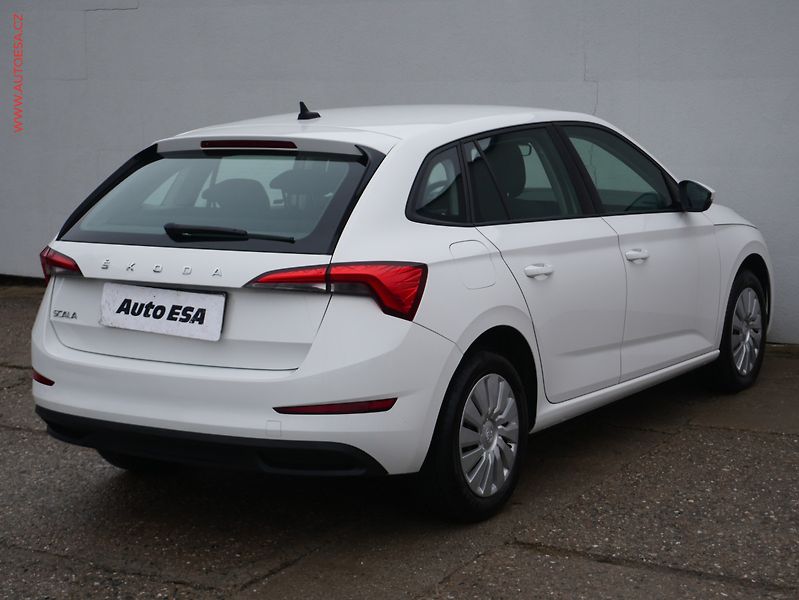 Škoda Scala (2022) 1.0 TSi, ČR, Ambition - fotka 6 z 16