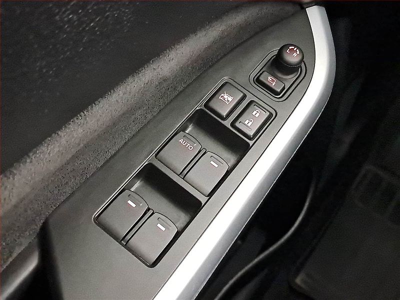 Suzuki Vitara (2018) 1.6 VVT, 4X4, Kůže, Navi - fotka 21 z 22