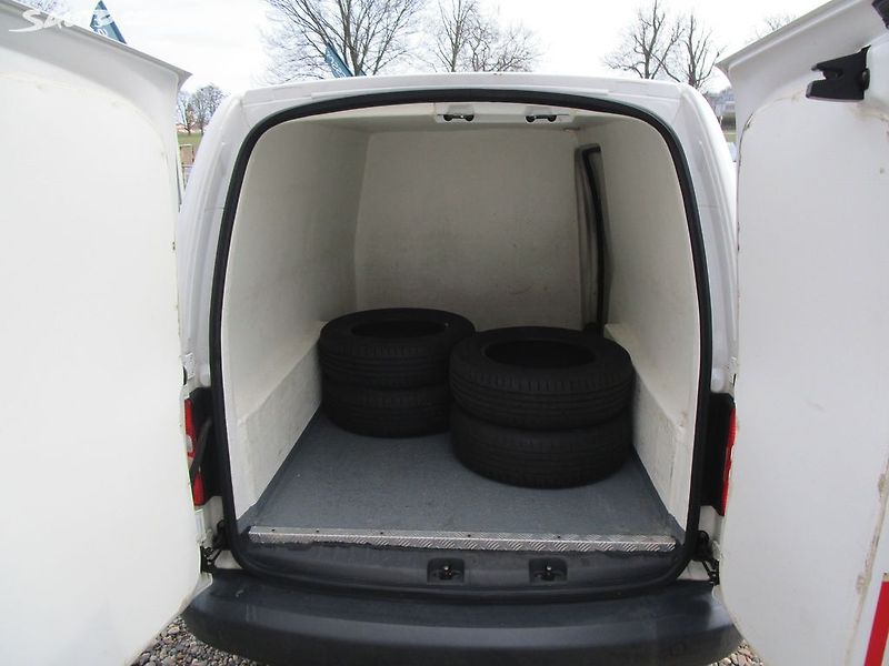 Volkswagen Caddy 1,6TDi-75KW- NOVÁ STK+SERVISKA - fotka 9 z 28