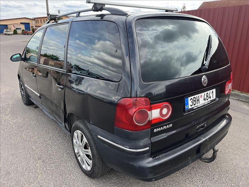 Volkswagen Sharan 1,9 TDi ROZVODY TAŽNÉ STK 4/28 - fotka 8 z 31