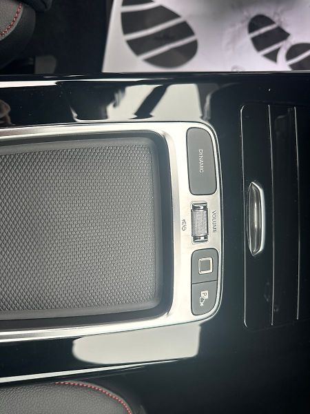 Mercedes-Benz CLA AMG paket 200d - fotka 16 z 20