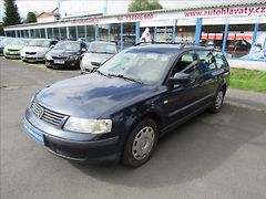 Volkswagen Passat 1,6 i 74kW Combi - fotografie inzerátu