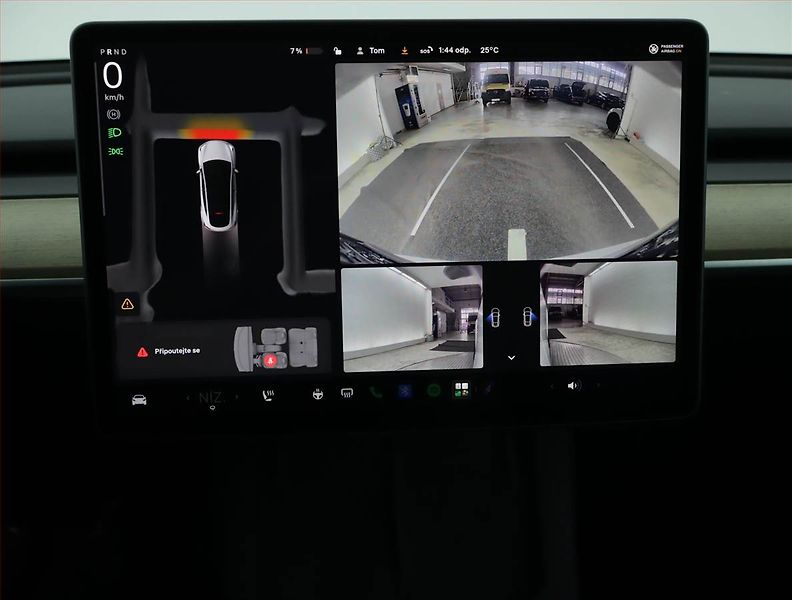 Tesla Model Y (2022) RWD LFP 60kWh, SoH 94% - fotka 17 z 19