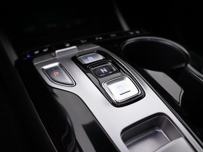 Hyundai Tucson 1,6 T-GDI 132kW 4x4 CZ Premium - fotka 26 z 36