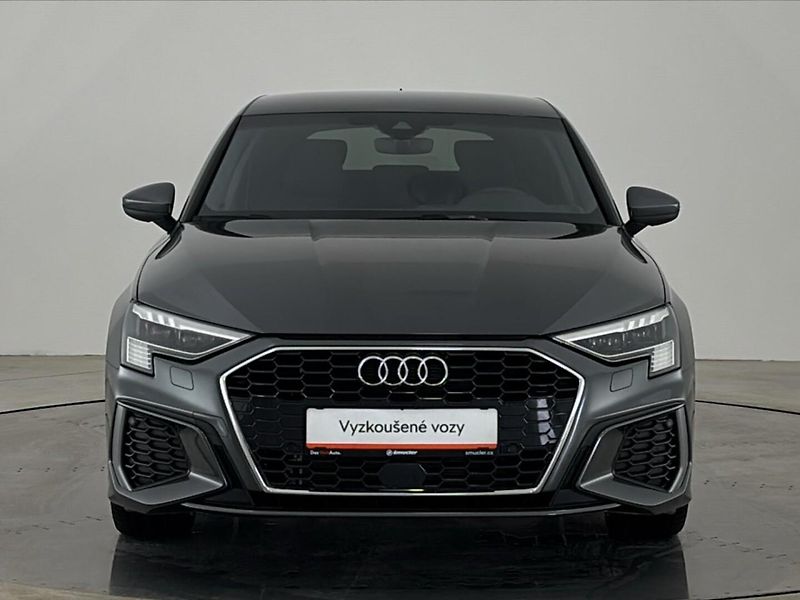Audi A3 S-Line Sportback - fotka 4 z 30