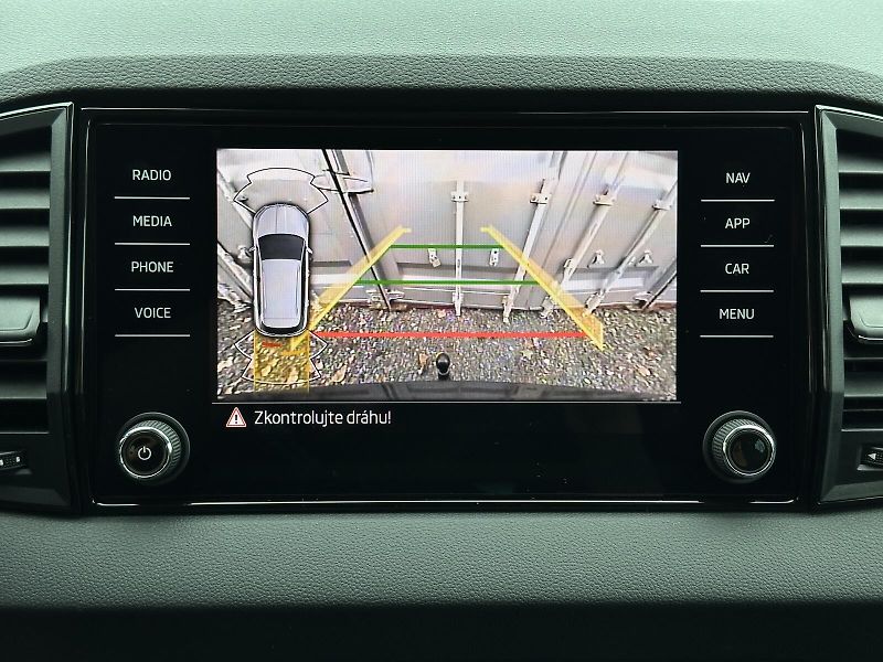Škoda Karoq 1.5TSi DSG 150PS LED V.Cockpit - fotka 26 z 38