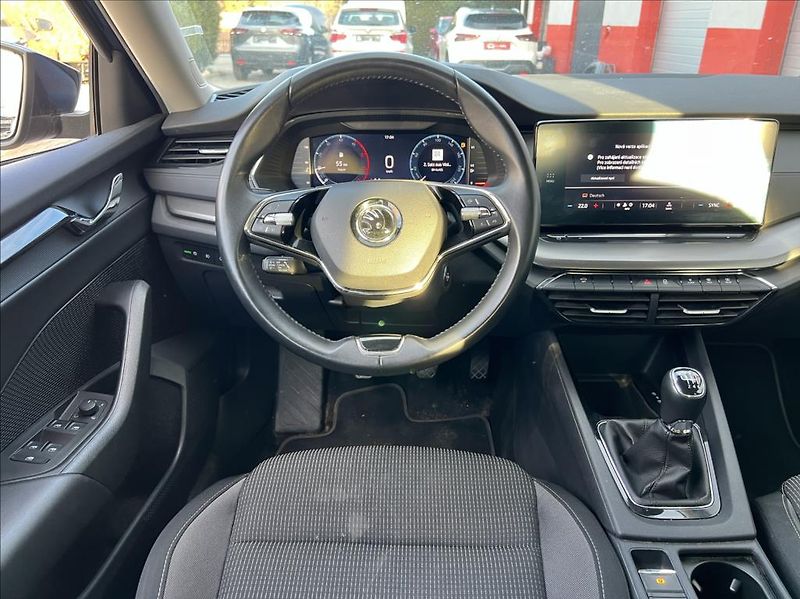 Škoda Octavia 2,0 TDi / EXECUTIVE / záruka - fotka 8 z 15