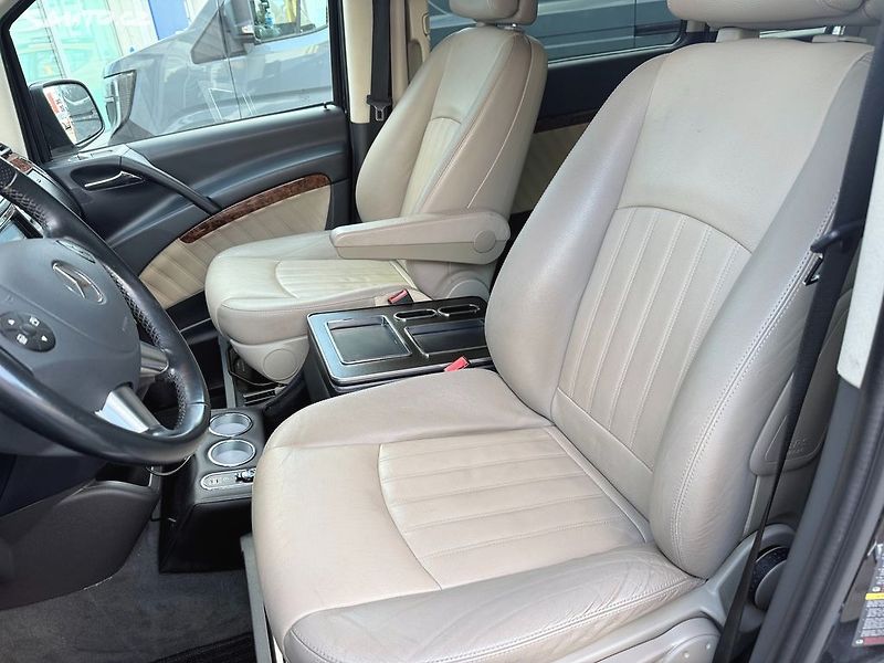 Mercedes-Benz Viano 3.0 CDi Extra Long - fotka 18 z 41