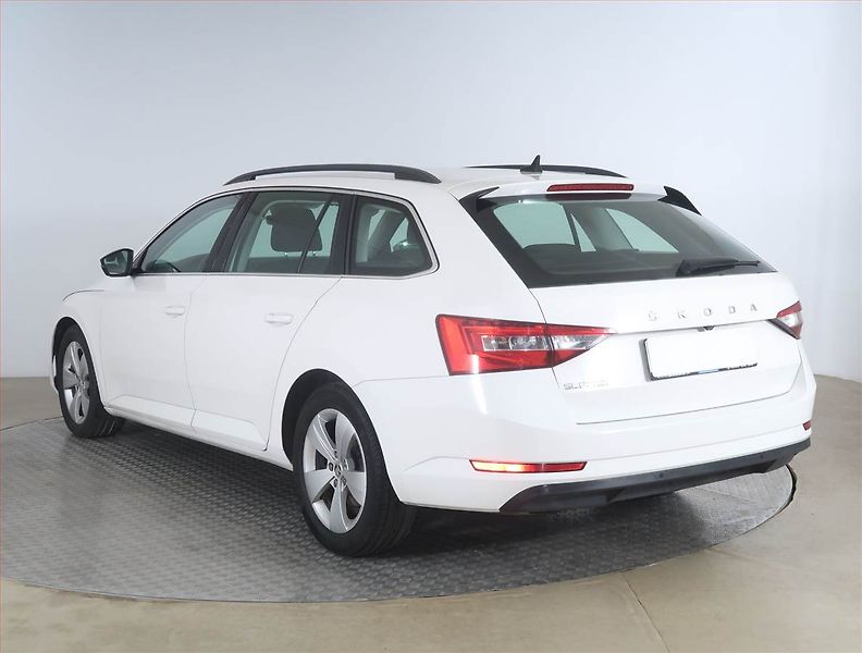Škoda Superb (2020) Ambition 2.0 TDI, Automat - fotka 4 z 19