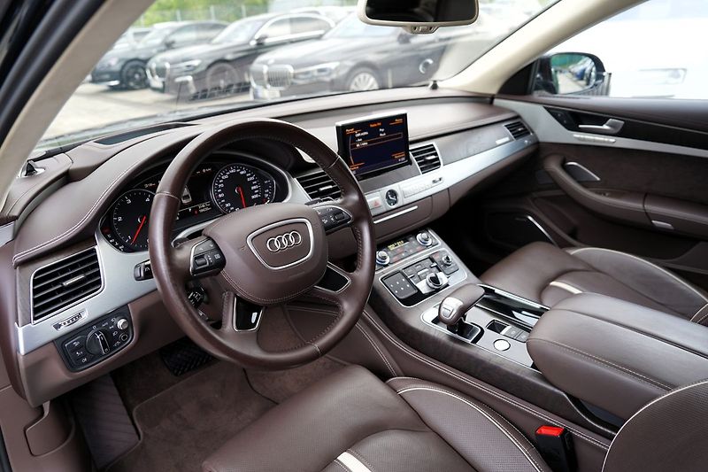 Audi A8 3.0 TDI Quattro/Tiptr./Matrix/ - fotka 22 z 50