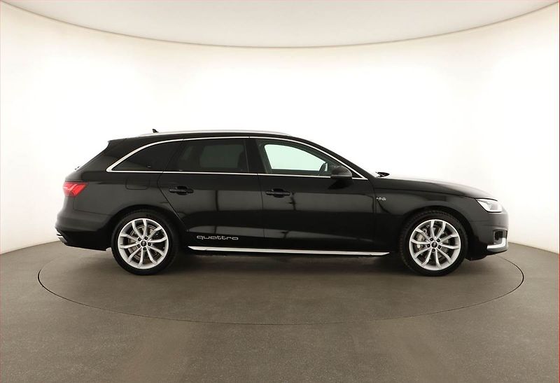 Audi A4 (2022) 40 TDI - fotka 6 z 17