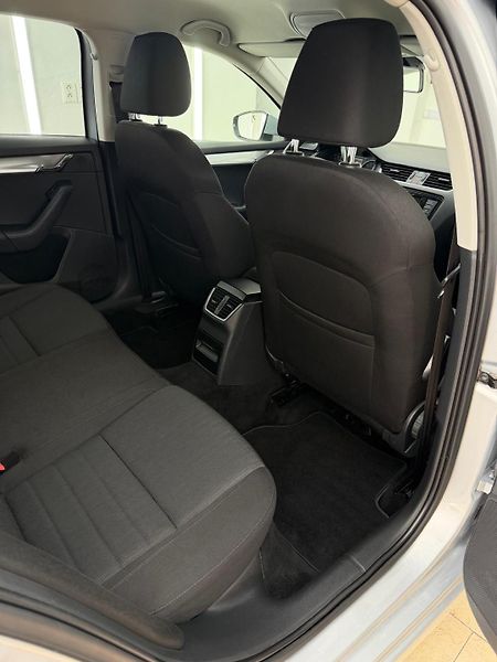 Škoda Octavia (2014) Škoda Octavia, 2.0 TDI Style - fotka 8 z 19
