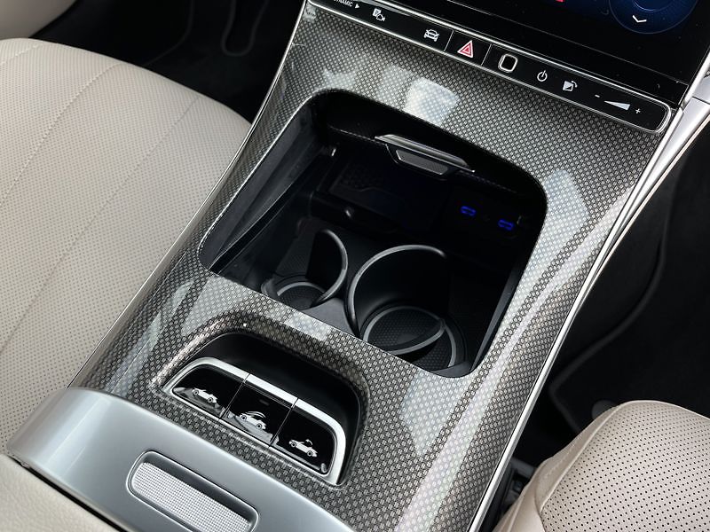 Mercedes-Benz CLE 450 4MATIC kabriolet AMG Line - fotka 20 z 24