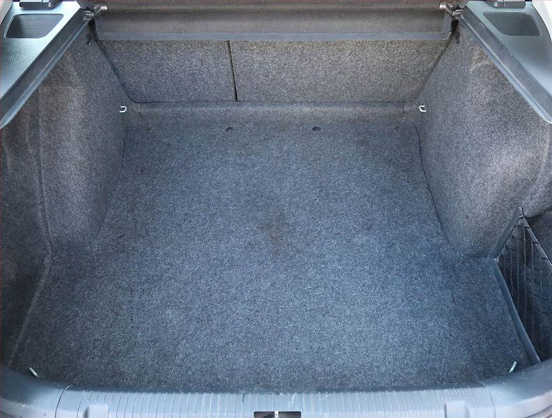 Tesla Model 3 (2019) Long Range 4WD 78kWh, SoH 92% - fotka 14 z 24