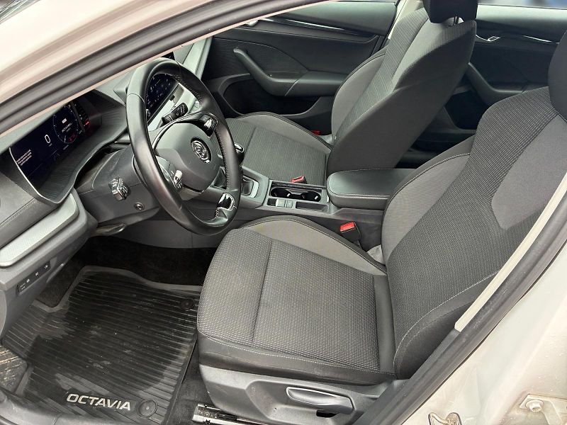 Škoda Octavia (2022) AMBITION 1.5TSI 110kW CZ DPH - fotka 7 z 11