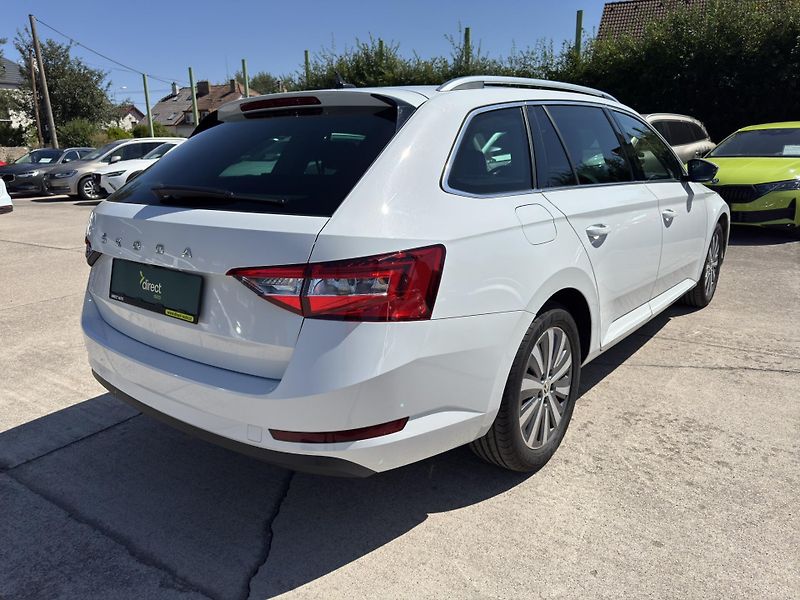 Škoda Superb - fotka 2 z 7