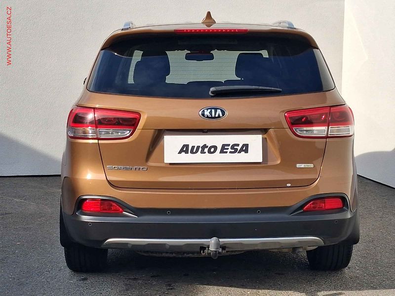 Kia Sorento (2017) 2.2CRDi 4x4, ČR, Navi, xenon - fotka 5 z 20
