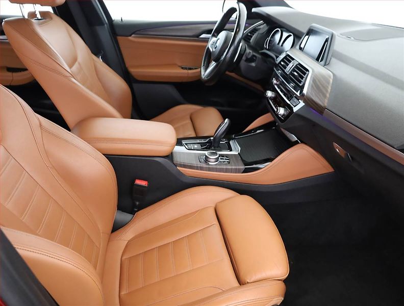 BMW X4 (2019) M Paket X xDrive25d - fotka 7 z 19