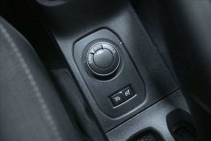 Dacia Duster 1,5 Blue dCi 4WD COMFORT TAŽNÉ - fotka 25 z 34