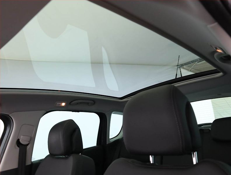 Peugeot 3008 (2015) 1.6 BlueHDi, Serv.kniha, Navi - fotka 16 z 19