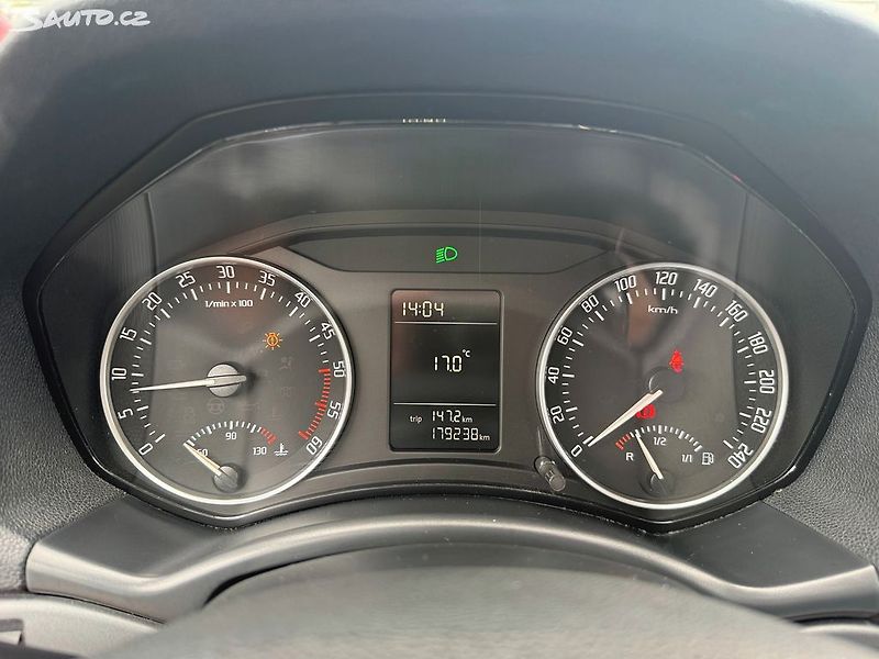 Škoda Octavia 1.6 TDI 77kW - fotka 10 z 28