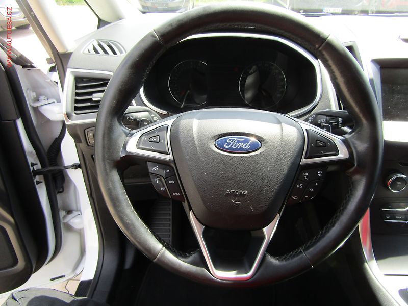 Ford S-MAX (2017) 2.0 TDCi, Navi, bixen - fotka 13 z 28