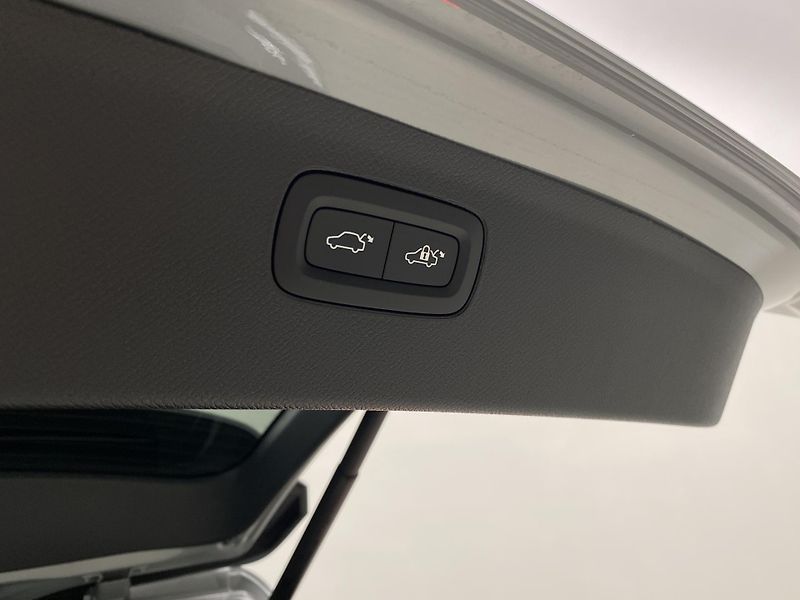 Volvo XC90 (2026) T8 AWD Plug-in BRIGHT ULTRA - fotka 22 z 75