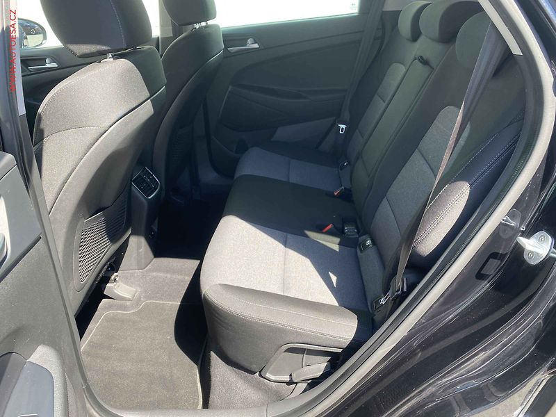 Hyundai Tucson (2019) 1.6 CRDi, AT, panor, navi - fotka 10 z 19