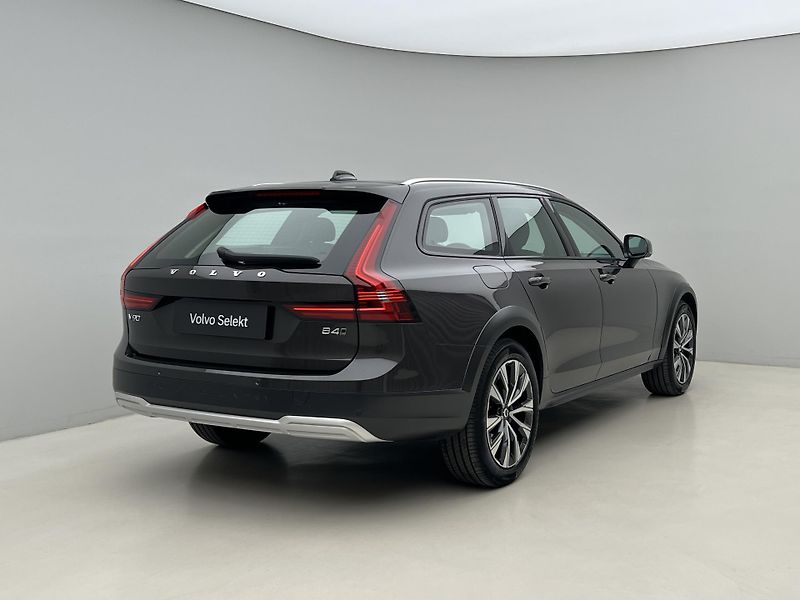 Volvo V90 CC B4 AWD BRIGHT PLUS AUT CZ - fotka 13 z 45