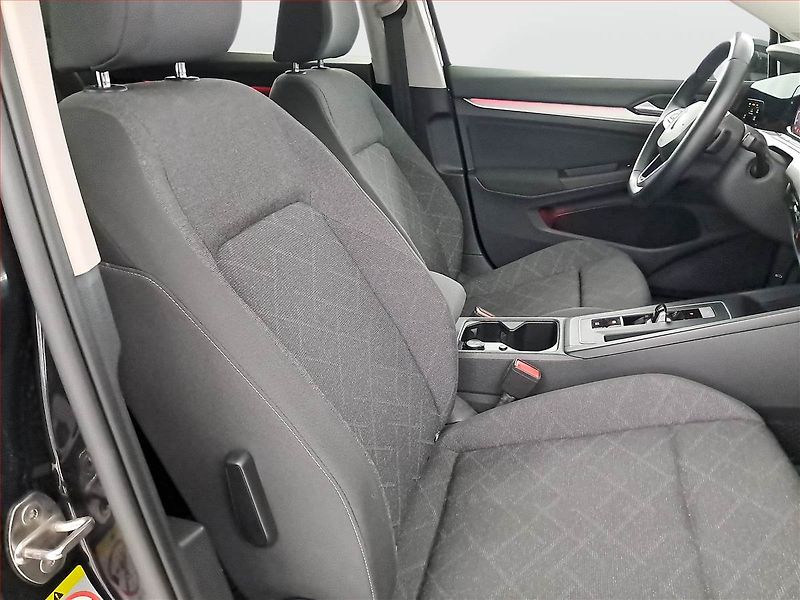 Volkswagen Golf (2021) 2.0 TDI, Automat, Navi - fotka 9 z 22
