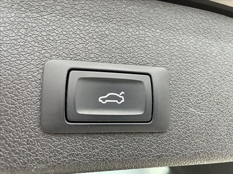 Audi Q5 3,0 TDI 190KW S-Line ČR.1.MAJ. - fotka 25 z 26
