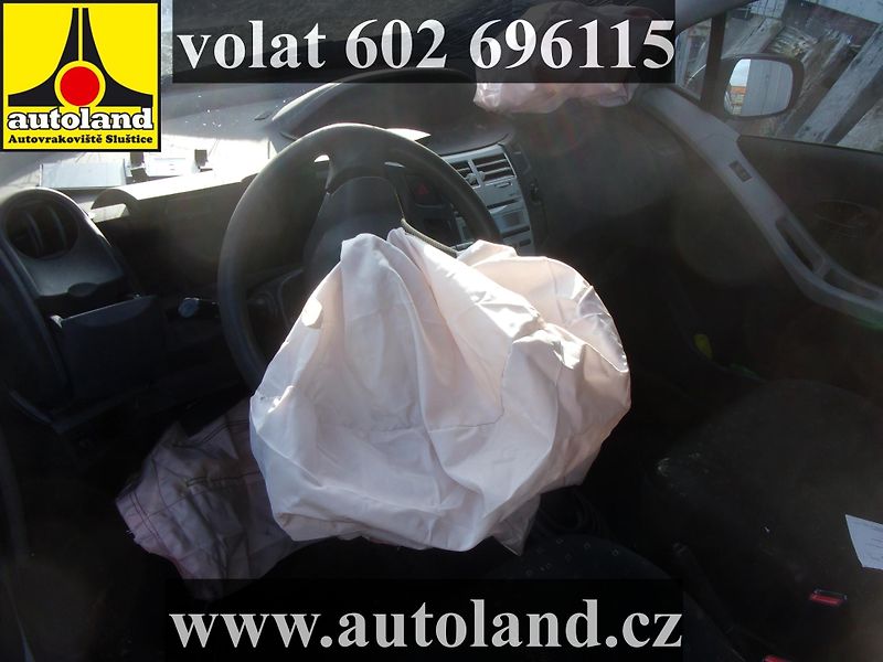 Toyota Yaris (2008) VOLAT 602 696115 - fotka 6 z 8