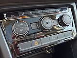 Volkswagen Touran 1.4 TSI PANO ALCANTARA MASÁŽ - náhled 27