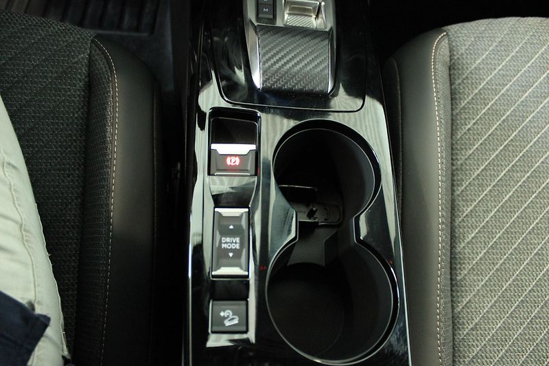 Peugeot 2008 (2026) 2008 ALLURE Hybrid 110 e-DCS6 - fotka 9 z 17