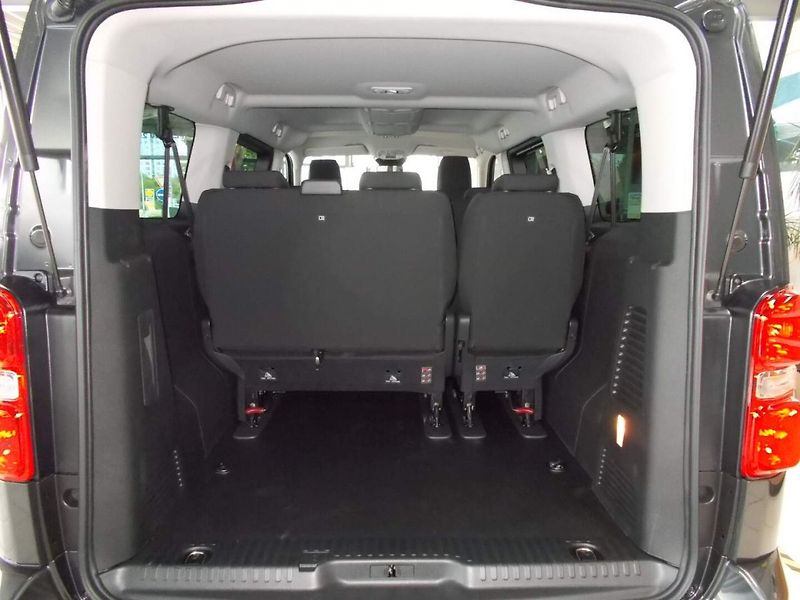 Opel Zafira (2026) L2 (L) Edition 2.2 CDTi (132kW - fotka 13 z 34