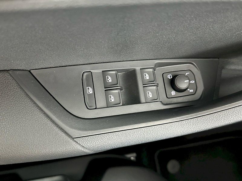 Škoda Karoq (2025) DSG 2.0TDI 110kW 4x4 SportLine - fotka 29 z 35