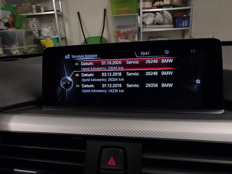 BMW Řada 4 (2015) 435ixDrive TOP CABRIO ČR 1.MAJ - fotka 41 z 48