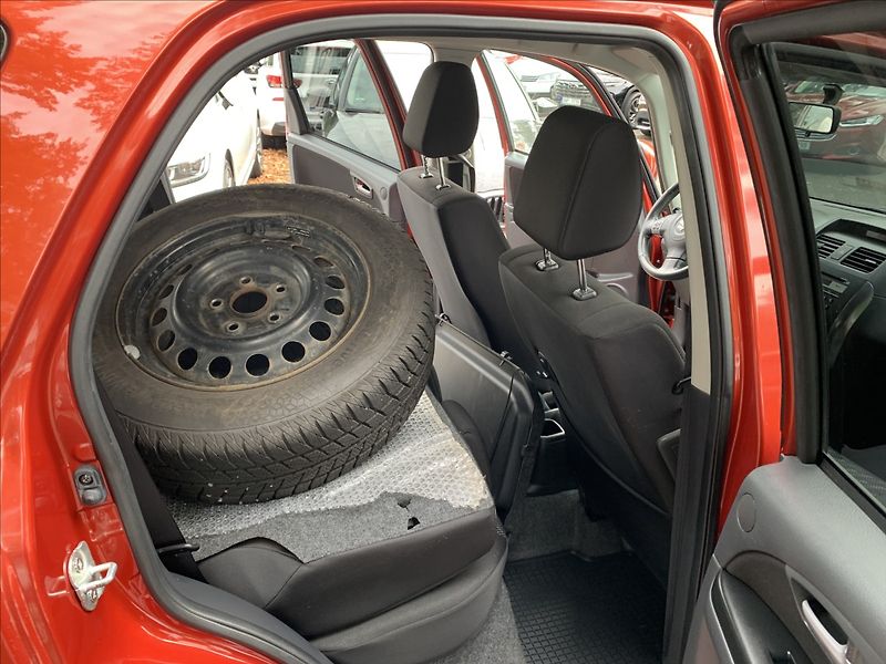 Suzuki SX4 1,6 i ČR,SERVISKA - fotka 15 z 16