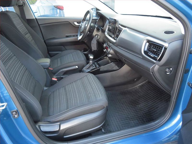 Kia Stonic (2023) 1.0 T-GDI, Automat, Serv.kniha - fotka 9 z 19