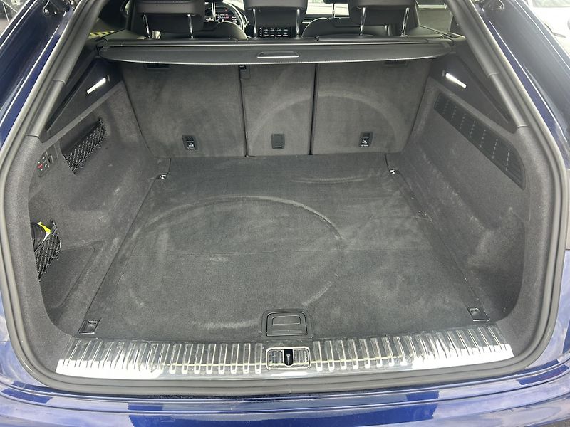 Audi SQ8 4.0 TFSI - fotka 21 z 24