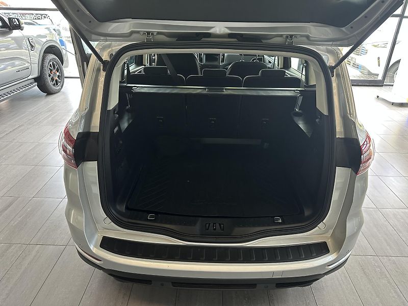 Ford S-MAX Business 2.5i HEV 190k aut. - fotka 7 z 28