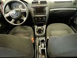 Škoda Octavia (2010) 1.2TSI, ČR, AC, STK8/28 - náhled 8
