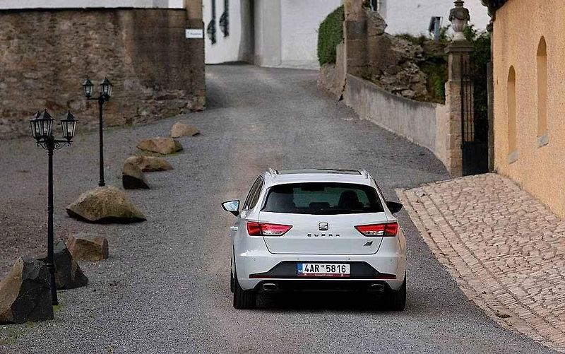Seat Leon ST Cupra.
