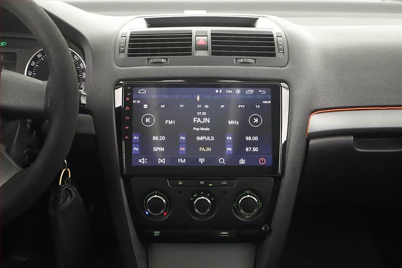 Škoda Octavia (2011) 1.6 TDI, po STK, Tažné - fotka 9 z 15
