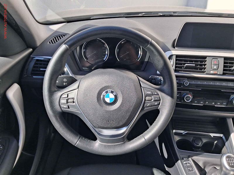BMW Řada 1 (2018) 1.5i 118i, LED, navi, +ALU - fotka 11 z 21