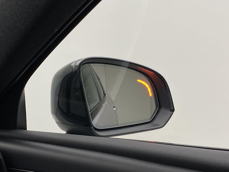 Volvo XC40 (2026) B4 AUT DARK PLUS - fotka 33 z 54
