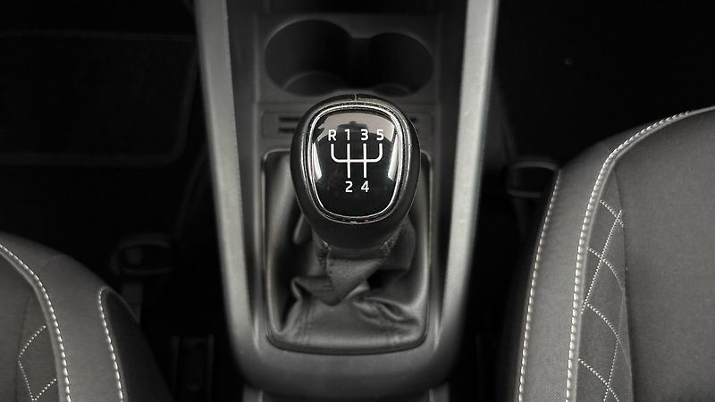 Škoda Fabia 1.0 TSI Ambition Combi - fotka 24 z 24