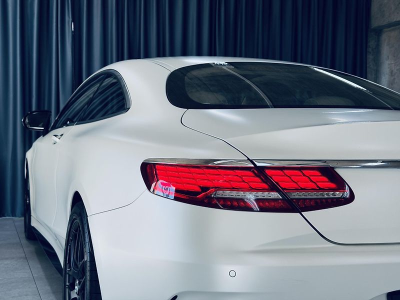 Mercedes-Benz Třídy S (2018) S63 COUPE CARBON EXT+INT MAX V - fotka 10 z 48
