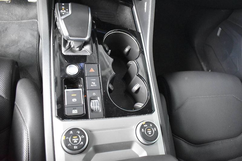 Volkswagen Touareg (2022) 3.0TDI 210kW 4Motion - fotka 19 z 24
