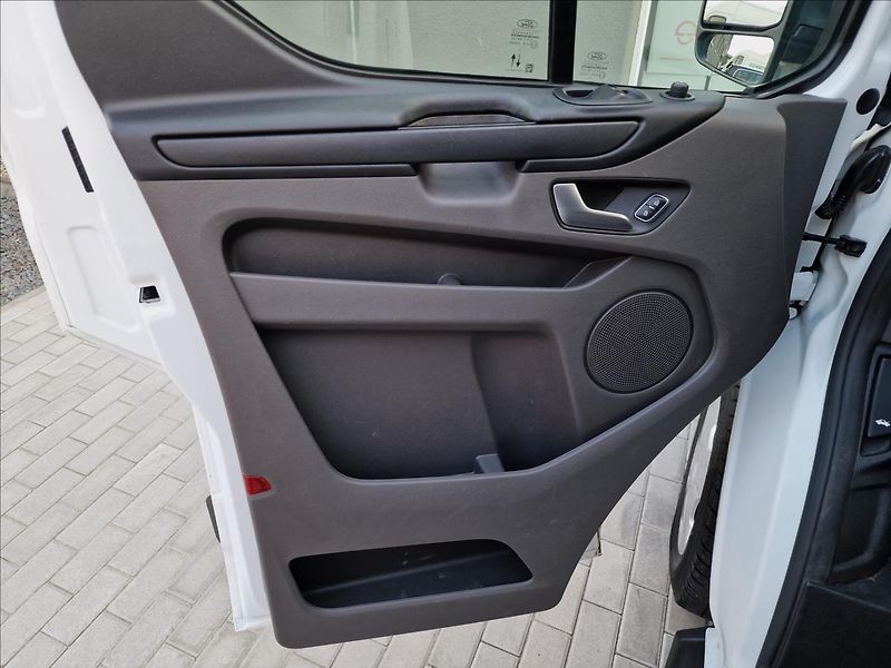 Ford Transit Custom 2.0TDCi Trend L1,ČR,1.Majitel - fotka 34 z 46